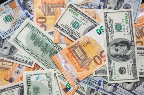 133usd|Dólares estadounidenses a Euros .